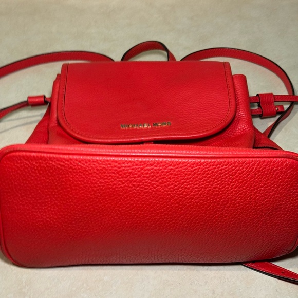 Michael Kors Red Pebble Leather Flap Medium Backpack Pre-loved Retail-$428 - Picture 7 of 10